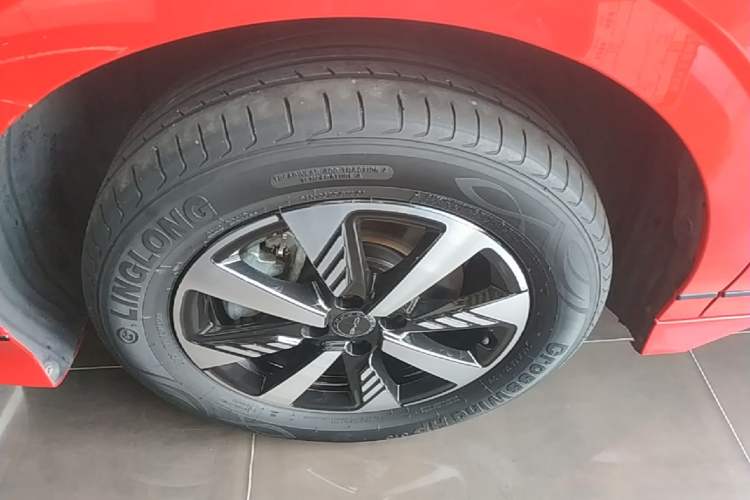 Used BYD e2 2023 Luxury Model Left Front Wheel Hub