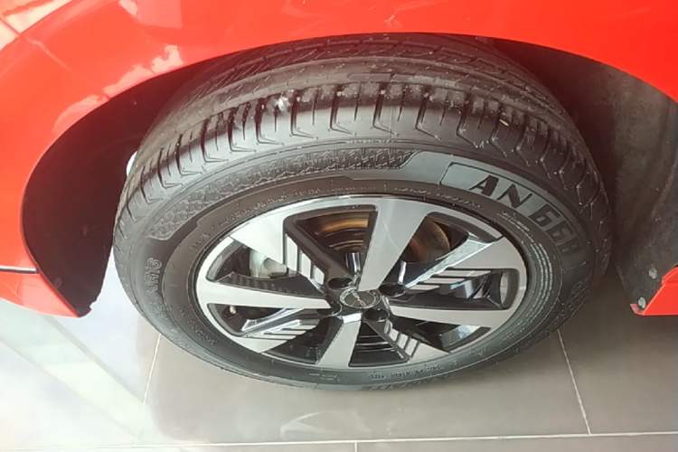 Used BYD e2 2023 Luxury Model Right Rear Wheel Hub
