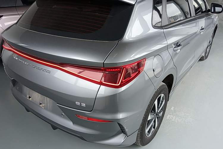 Used BYD e2 2023 Luxury Model Exterior 3