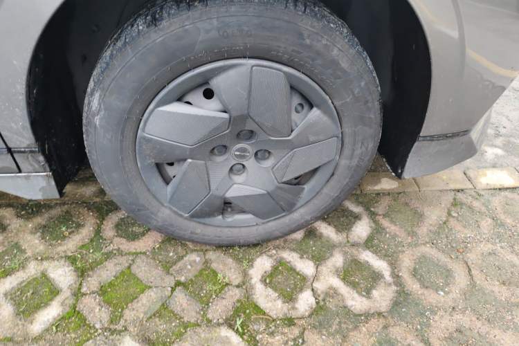 Used BYD e2 2023 Comfort Model Right Front Wheel Hub