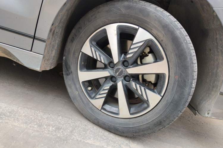 Used BYD e2 2023 Luxury Model Right Front Wheel Hub