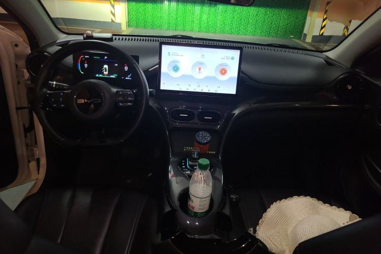 Used BYD e2 2023 Luxury Model Center Console