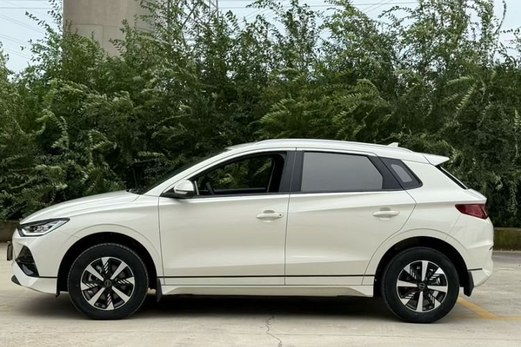 Used BYD e2 2023 Luxury Model Exterior 2