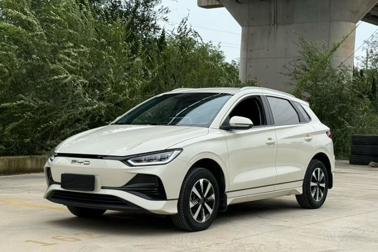 Used BYD e2 2023 Luxury Model Exterior 4