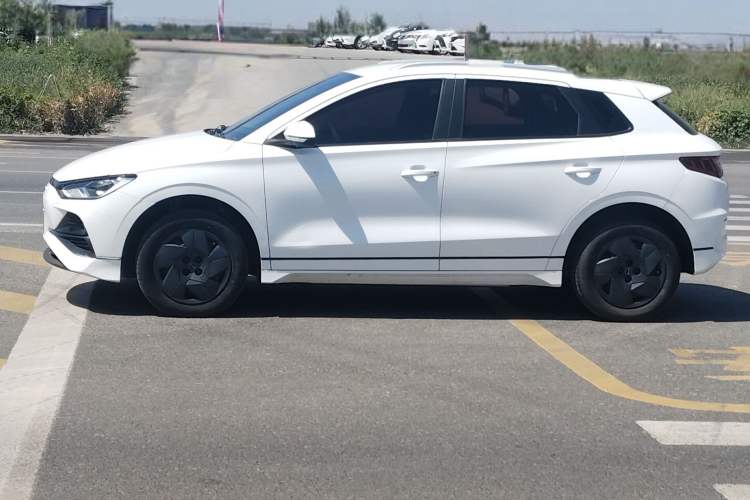 Used BYD e2 2023 Comfort Model Exterior 4