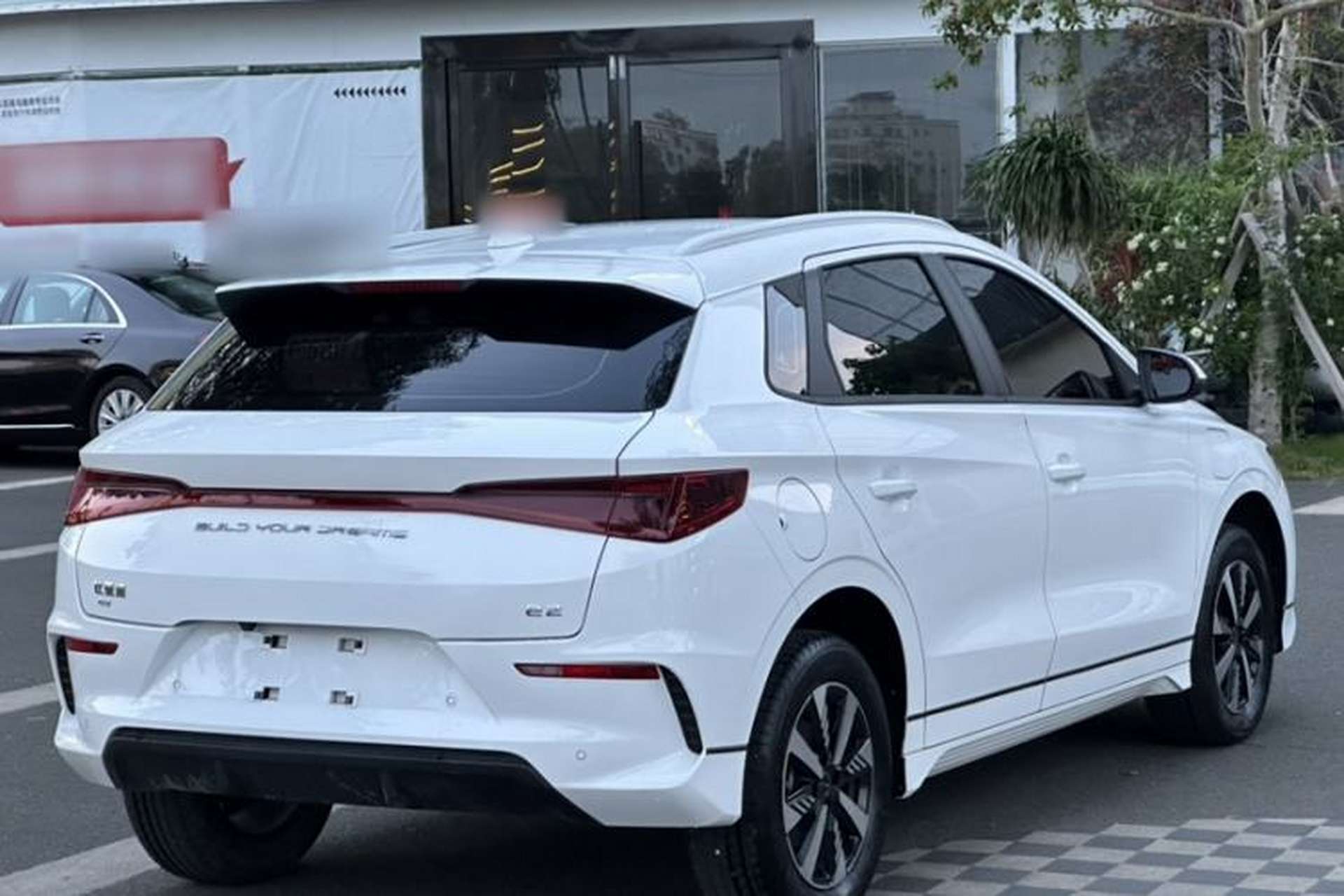 Used BYD e2 2023 Luxury Model Exterior 5