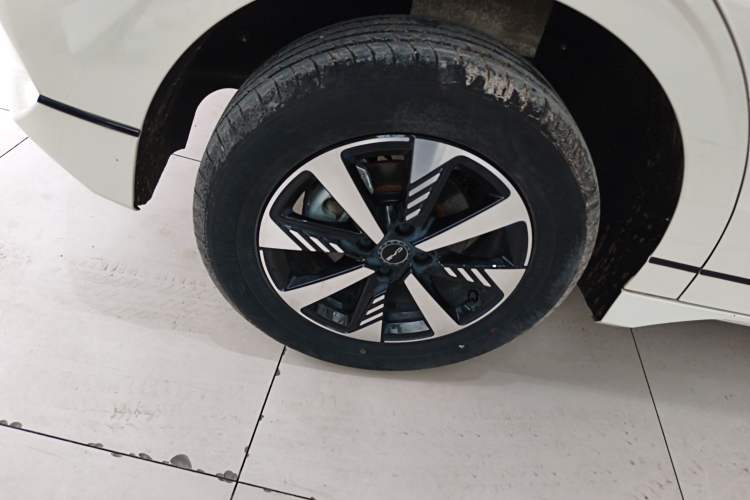 Used BYD e2 2023 Luxury Model Exterior 5