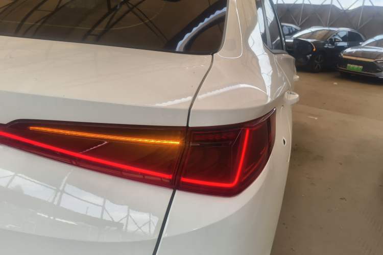Used BYD e2 2023 Comfort Model Exterior 6