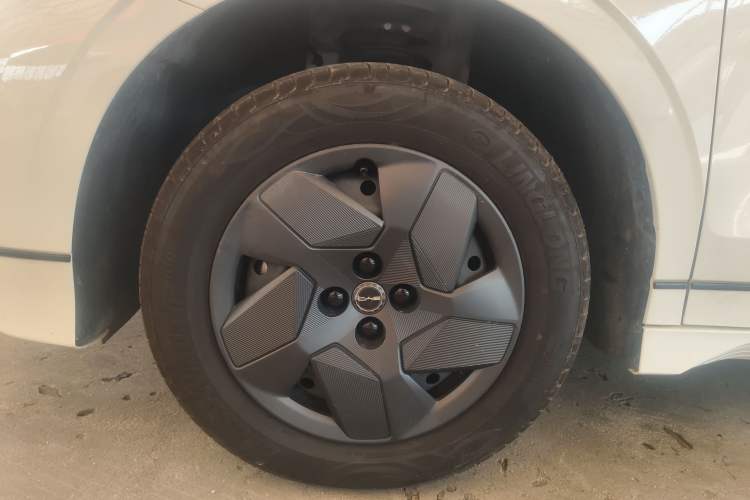 Used BYD e2 2023 Comfort Model Exterior 7
