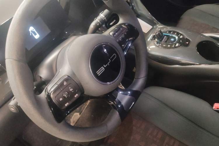 Used BYD e2 2023 Comfort Model Interior 3