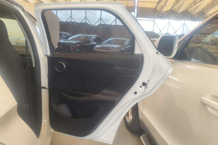 Used BYD e2 2023 Comfort Model Interior 6