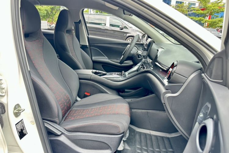 Used BYD e2 2023 Comfort Model Interior 9
