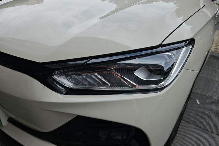 Used BYD e2 2023 Comfort Model Left Front Headlight