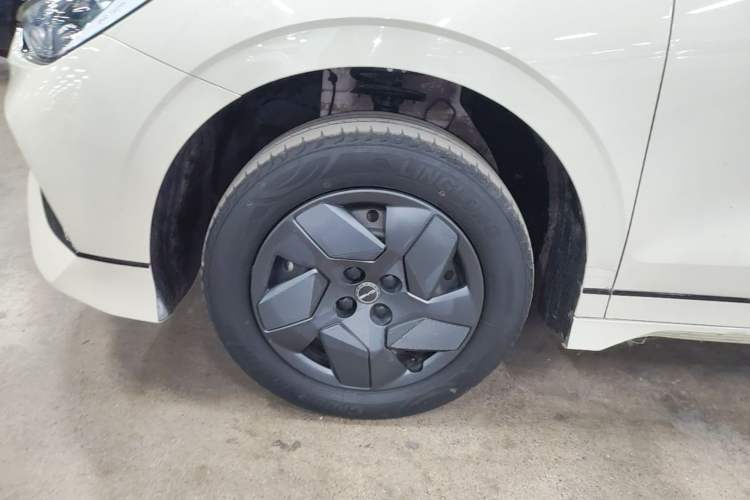 Used BYD e2 2023 Comfort Model Left Front Wheel Hub
