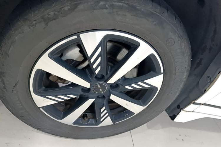 Used BYD e2 2023 Luxury Model Left Front Wheel Hub