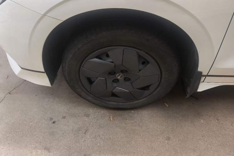 Used BYD e2 2023 Comfort Model Left Front Wheel Hub