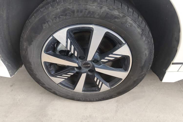 Used BYD e2 2023 Luxury Model Left Front Wheel Hub