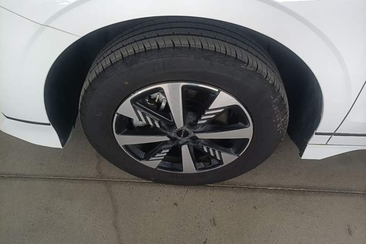 Used BYD e2 2023 Luxury Model Left Front Wheel Hub