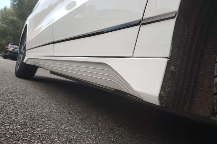 Used BYD e2 2023 Luxury Model Left Side Sill