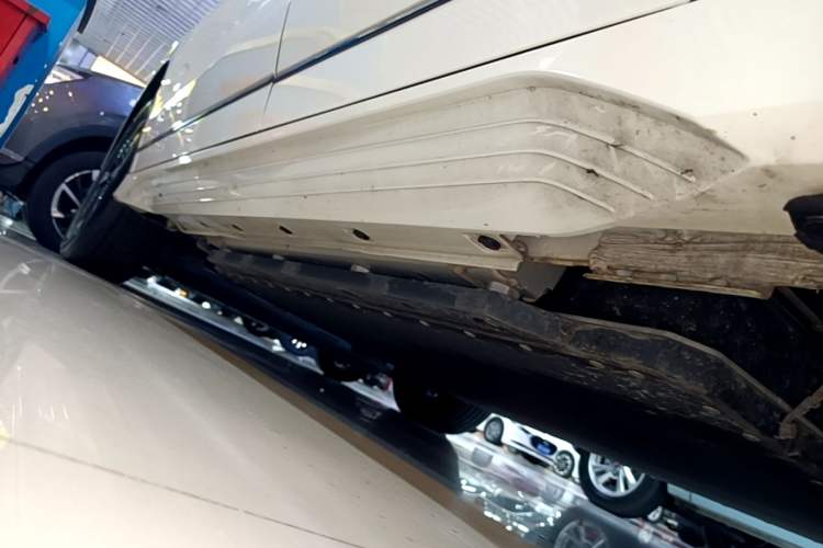 Used BYD e2 2023 Luxury Model Left Side Sill