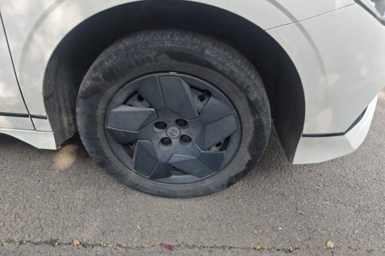 Used BYD e2 2023 Comfort Model Right Front Wheel Hub