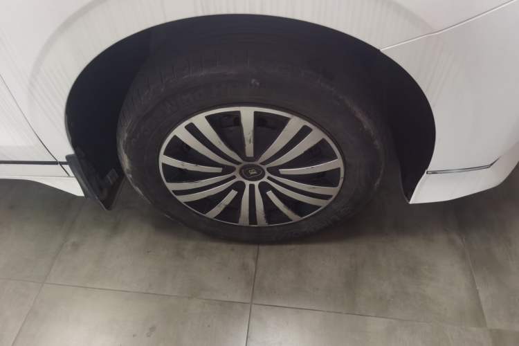 Used BYD e2 2023 Comfort Model Right Front Wheel Hub