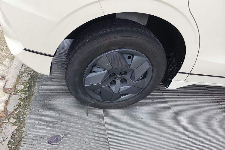 Used BYD e2 2023 Comfort Model Right Rear Wheel Hub