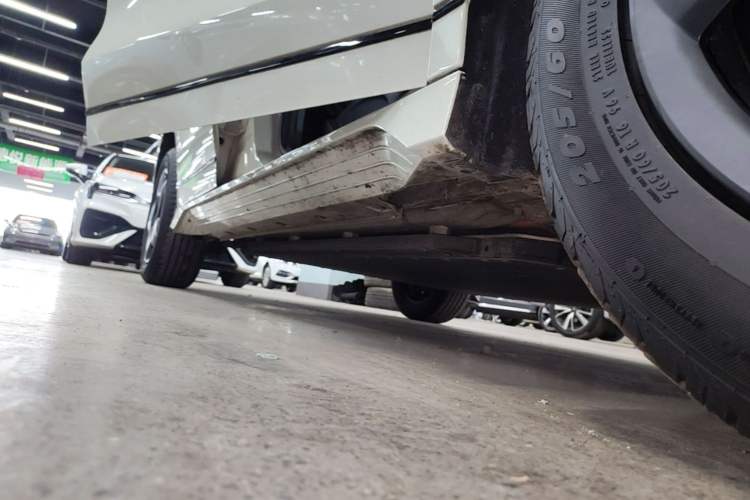 Used BYD e2 2023 Comfort Model Right Side Sill