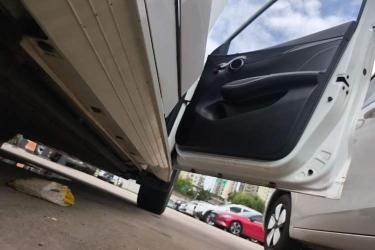 Used BYD e2 2023 Comfort Model Right Side Sill