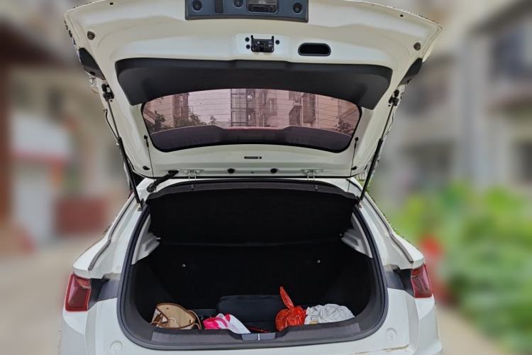 Used BYD e2 2023 Comfort Model Trunk