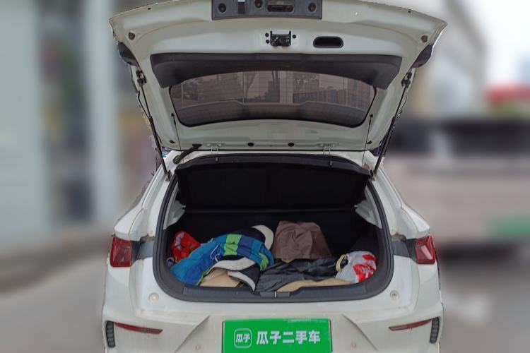 Used BYD e2 2023 Comfort Model Trunk
