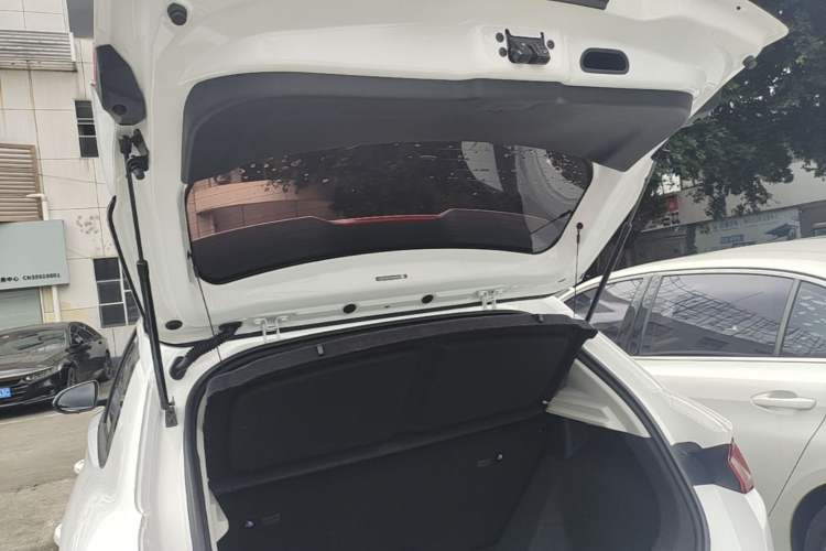 Used BYD e2 2023 Comfort Model Trunk