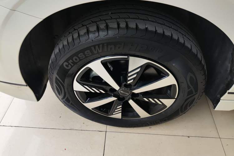 Used BYD e2 2023 Luxury Model Exterior 3