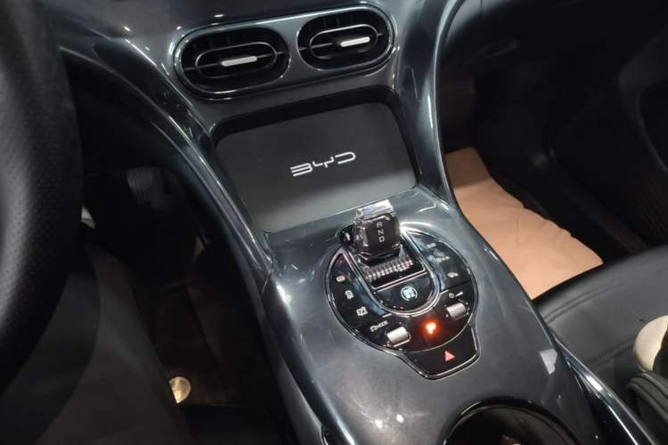 Used BYD e2 2024 Honor Edition Comfort Model Gear Lever