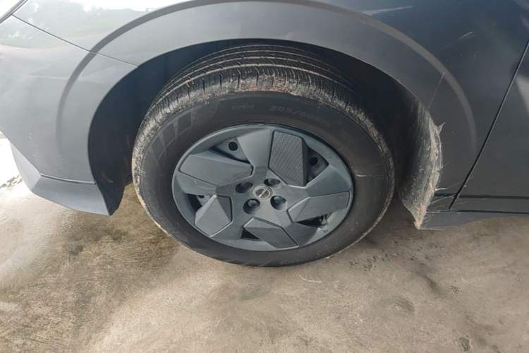 Used BYD e2 2024 Honor Edition Comfort Model Left Front Wheel Hub