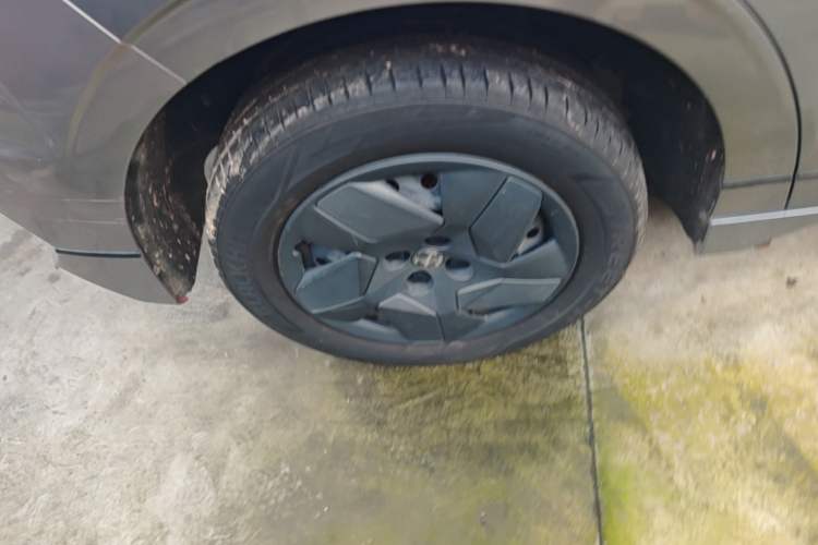Used BYD e2 2024 Honor Edition Comfort Model Right Rear Wheel Hub