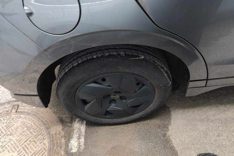 Used BYD e2 2024 Honor Edition Comfort Model Right Rear Wheel Hub
