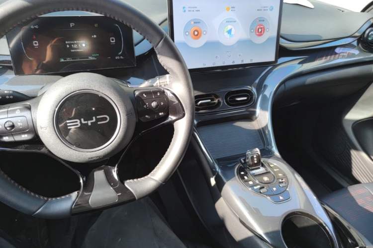Used BYD e2 2024 Honor Edition Luxury Model Audio And AC Panel