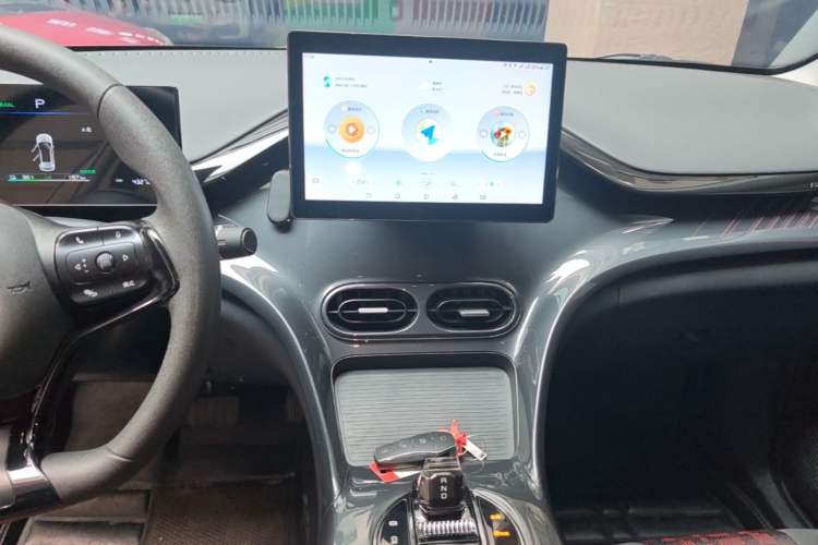 Used BYD e2 2024 Honor Edition Comfort Model Audio And AC Panel