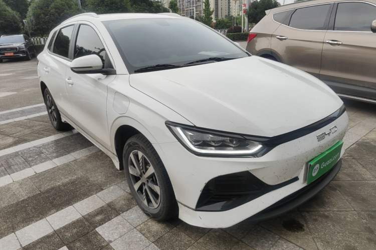 Used BYD e2 2024 Honor Edition Luxury Model Front Right 45 Deg