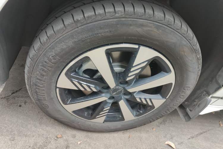 Used BYD e2 2024 Honor Edition Luxury Model Left Front Wheel Hub