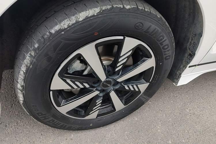Used BYD e2 2024 Honor Edition Luxury Model Left Front Wheel Hub