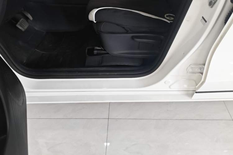 Used BYD e2 2024 Honor Edition Comfort Model Left Side Sill