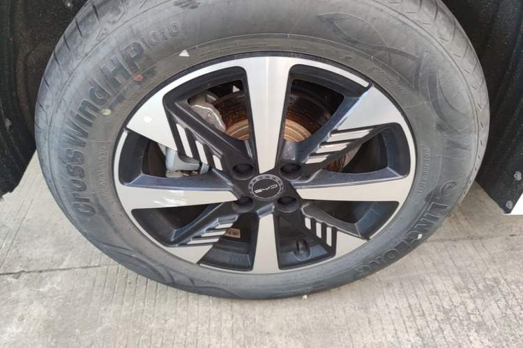 Used BYD e2 2024 Honor Edition Luxury Model Right Rear Wheel Hub