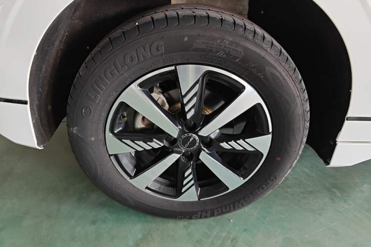 Used BYD e2 2024 Honor Edition Luxury Model Right Rear Wheel Hub