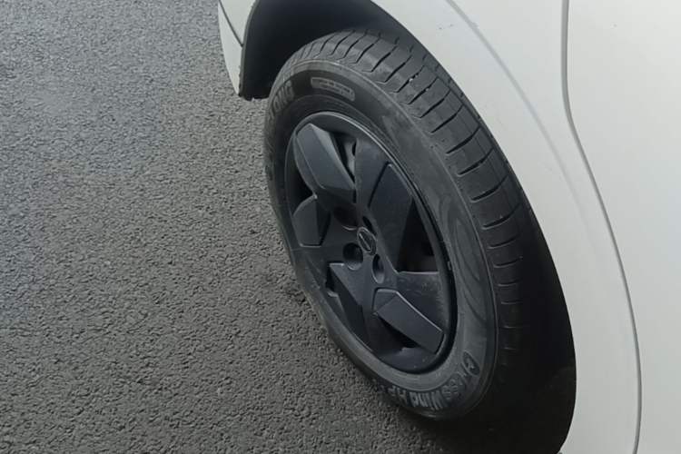 Used BYD e2 2024 Honor Edition Comfort Model Right Rear Wheel Hub