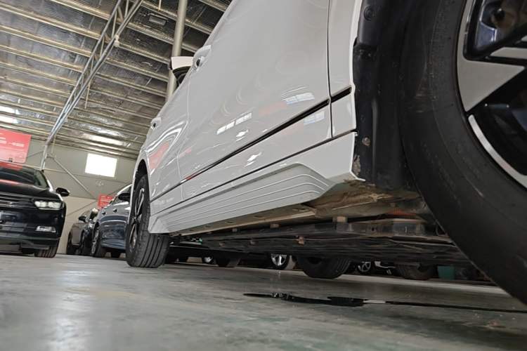 Used BYD e2 2024 Honor Edition Luxury Model Right Side Sill