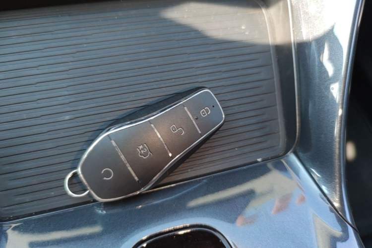 Used BYD e2 2024 Honor Edition Luxury Model Vehicle Key