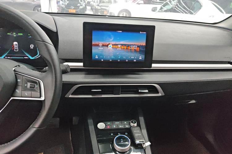 Used BYD e3 2020 High-Range Version Yao·Luxury Model Audio And AC Panel