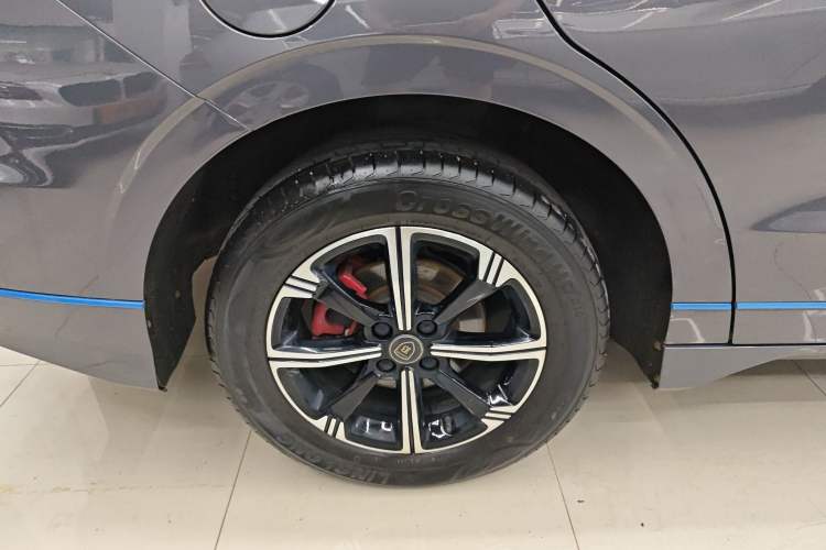 Used BYD e3 2020 High-Range Version Yao·Luxury Model Right Rear Wheel Hub